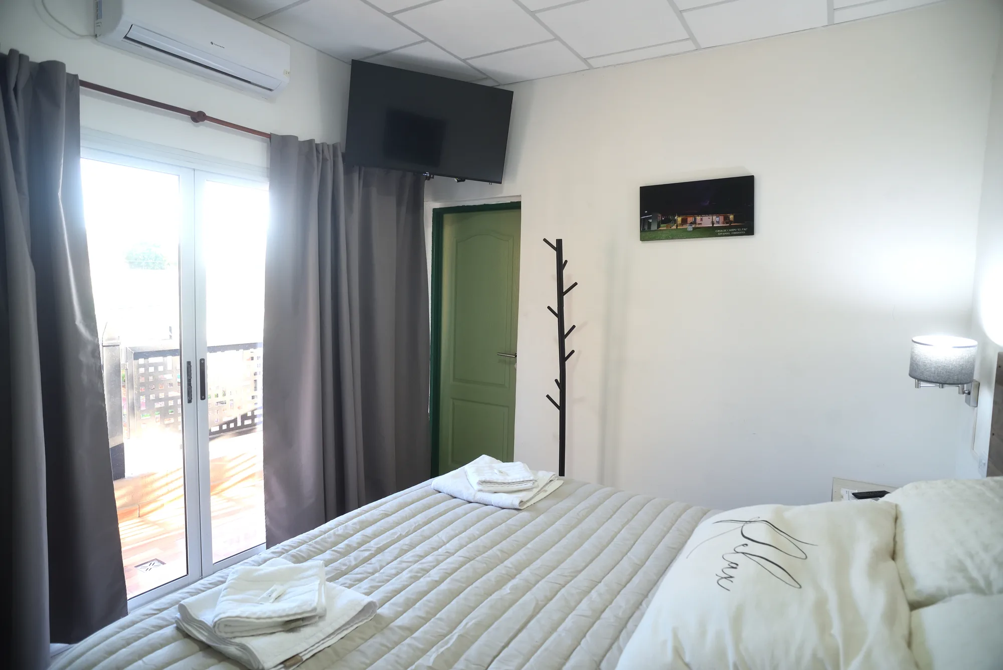 Habitación con balcón del Leguiza Hotel